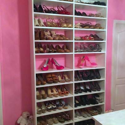 Wall mount shoe storage